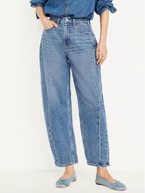 High Waisted Barrel Ankle Jean